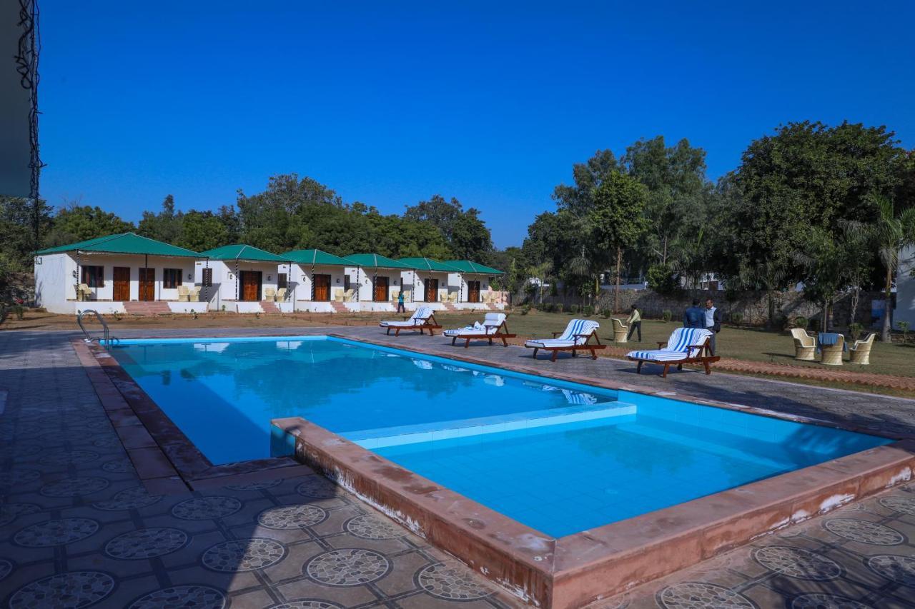 Hotel Yash Vilas Saváj Madhopur Kültér fotó
