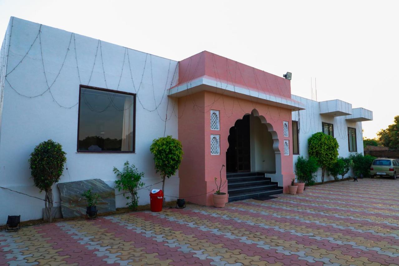 Hotel Yash Vilas Saváj Madhopur Kültér fotó