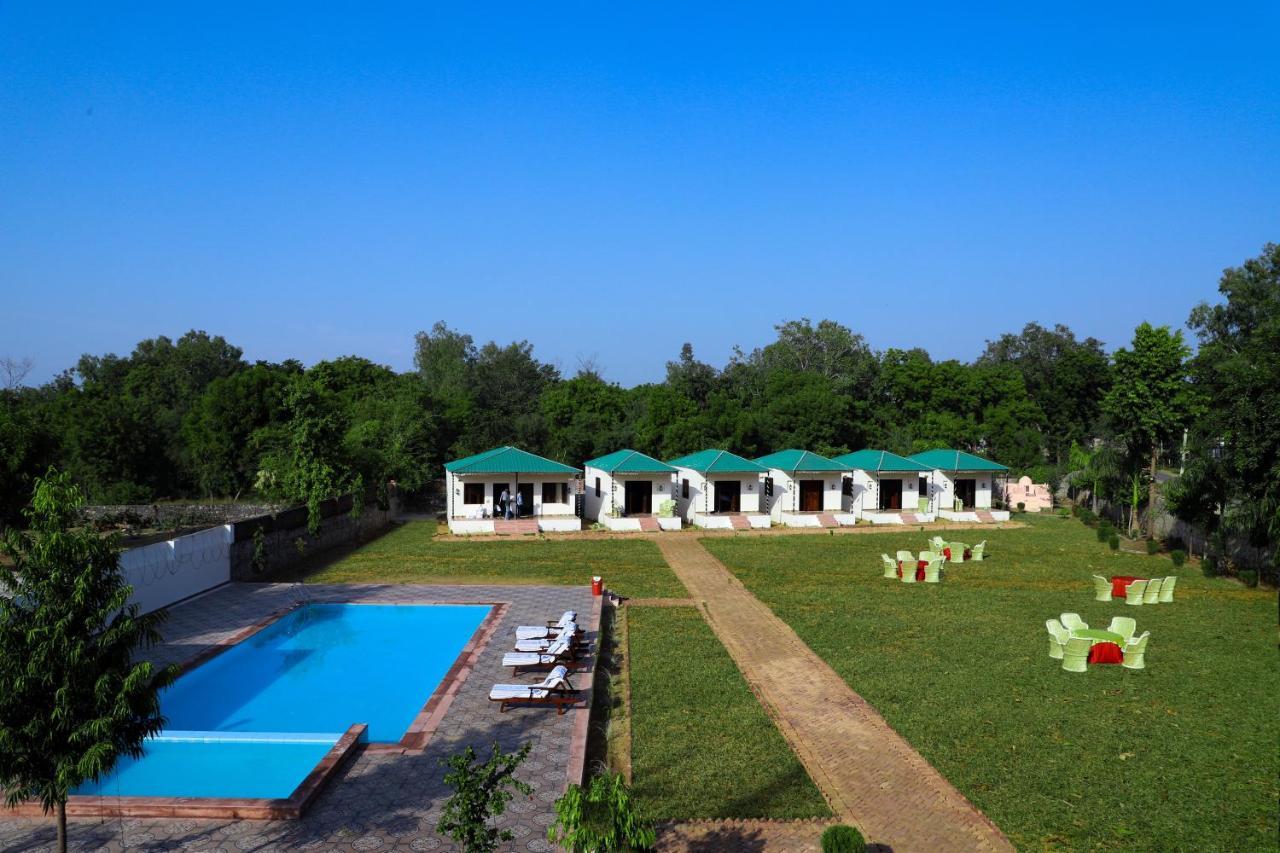Hotel Yash Vilas Saváj Madhopur Kültér fotó